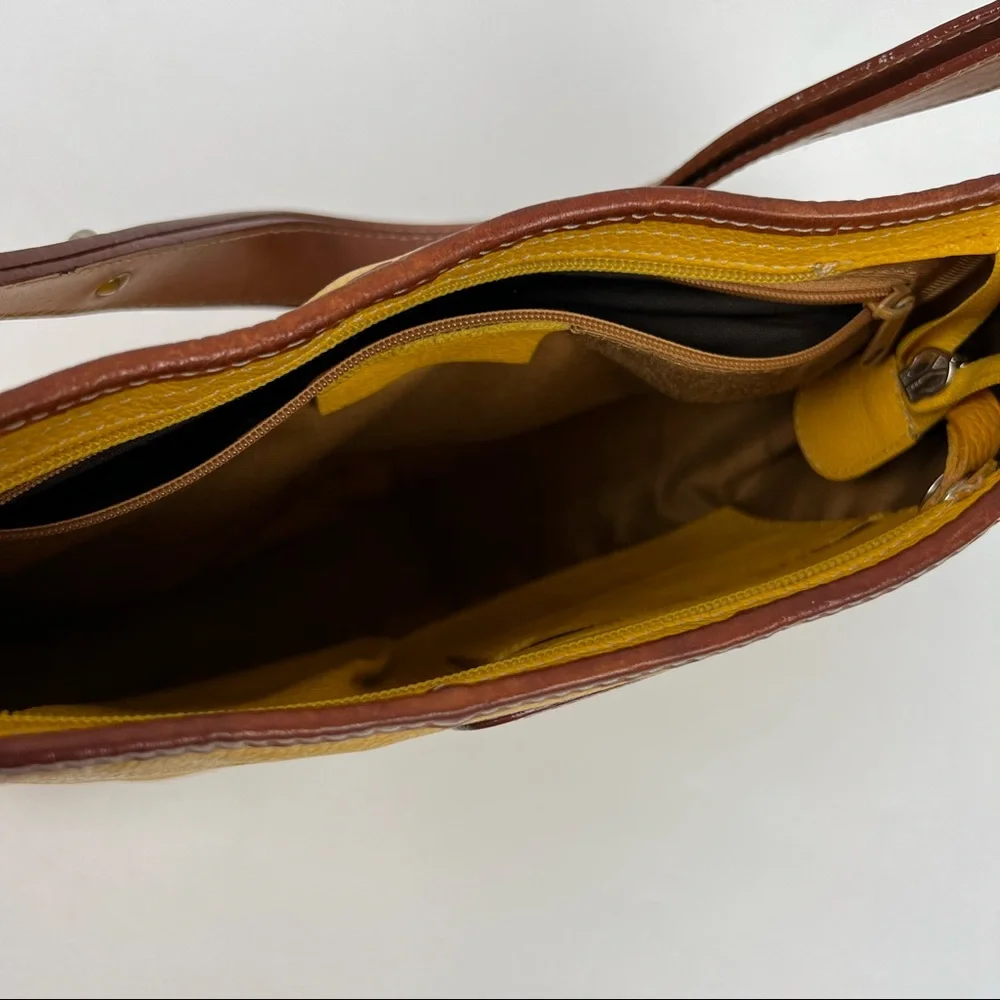 i santi Italian Pebbled Leather Yellow Shoulder Bag, Women's - Picture 4 of 9